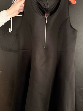 Black Sleeveless Prom Dress with Front Zip